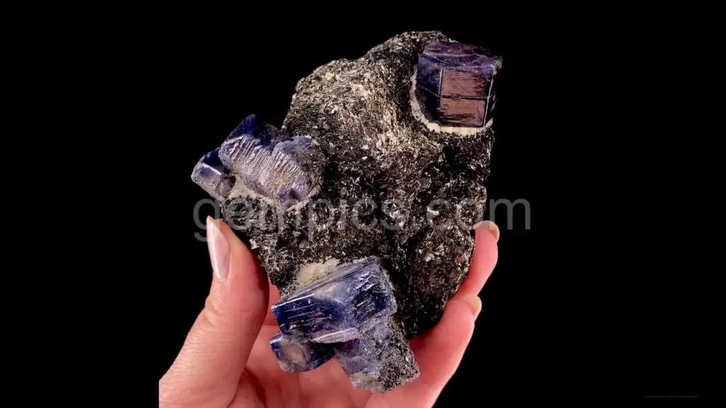 Sapphire (Blue Sapphire)